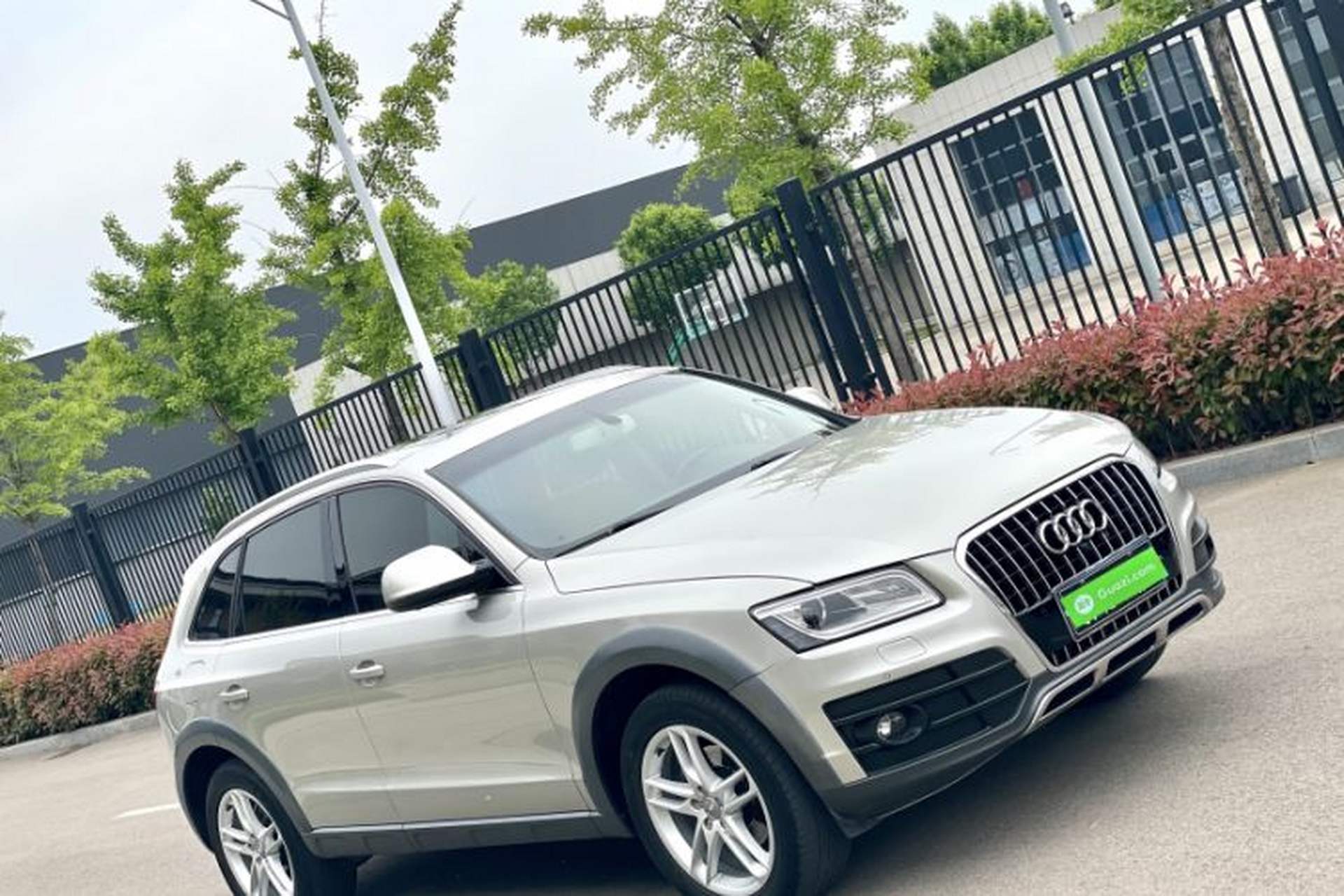 Used Audi Q5 2017 Plus 40 TFSI Technology Model Exterior 2