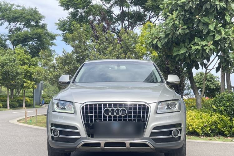 Used Audi Q5 2017 Plus 40 TFSI Technology Model Exterior 5