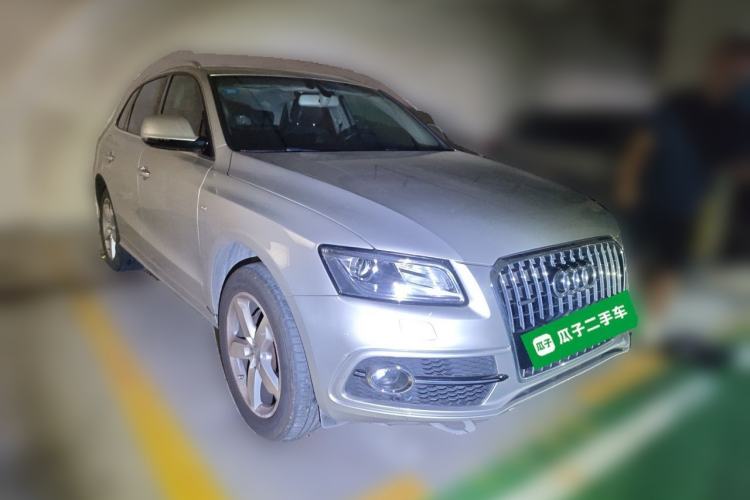 Used Audi Q5 2017 40 TFSI Ambition Edition Front Right 45 Deg