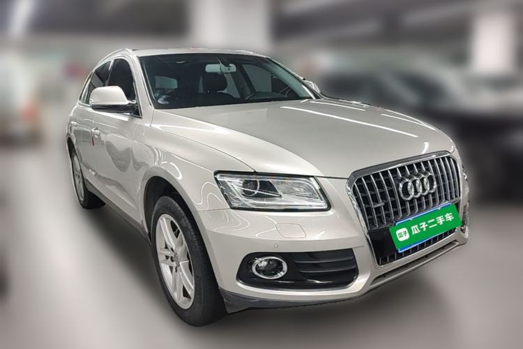 Used Audi Q5 2017 40 TFSI Technology Edition Front Right 45 Deg