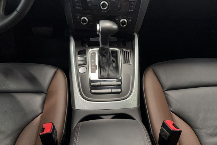 Used Audi Q5 2017 Plus 40 TFSI Technology Model Gear Lever