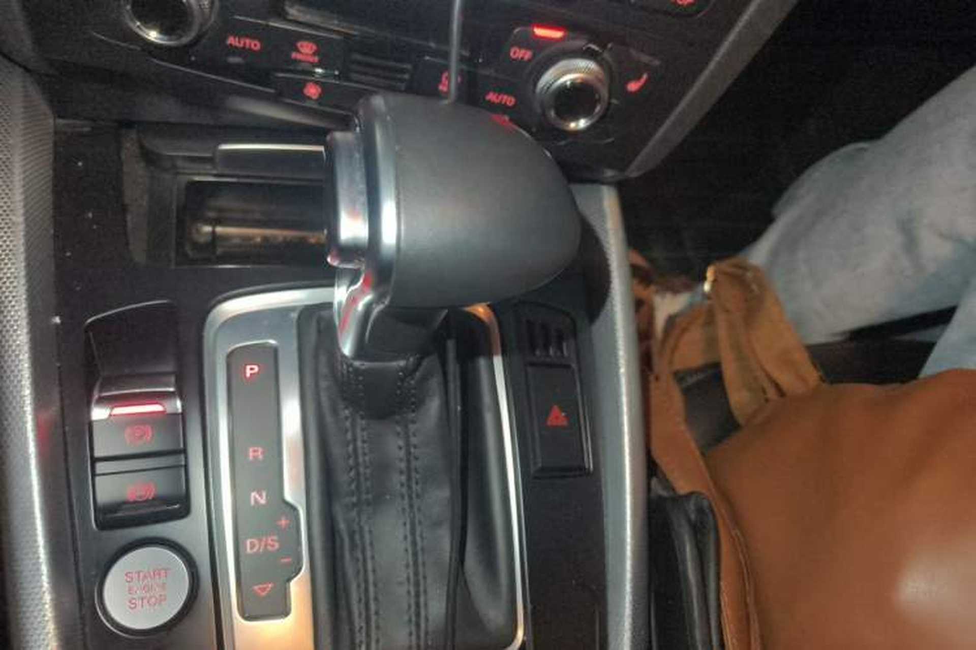 Used Audi Q5 2017 Plus 40 TFSI Technology Model Gear Lever