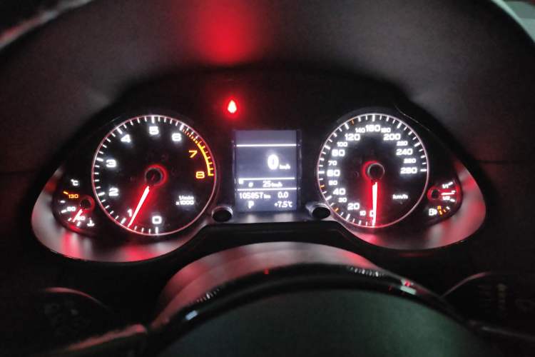 Used Audi Q5 2017 40 TFSI Ambition Edition Instrument Cluster