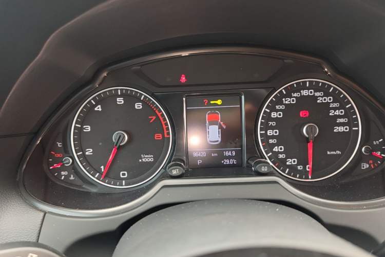 Used Audi Q5 2017 40 TFSI Technology Edition Instrument Cluster