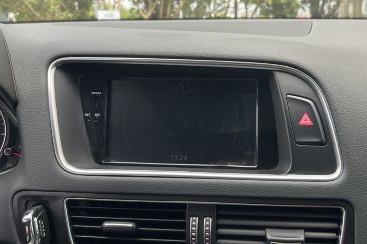 Used Audi Q5 2017 Plus 40 TFSI Technology Model Interior 10
