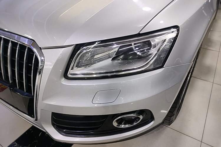 Used Audi Q5 2017 40 TFSI Ambition Edition Left Front Headlight