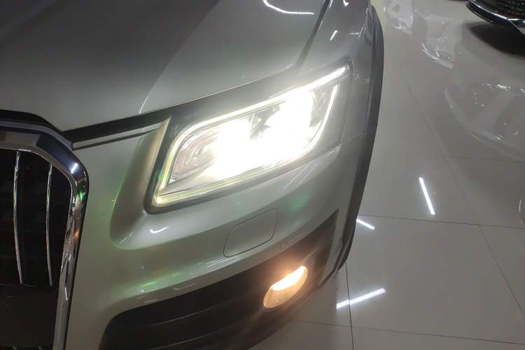 Used Audi Q5 2017 Plus 40 TFSI Technology Model Left Front Headlight
