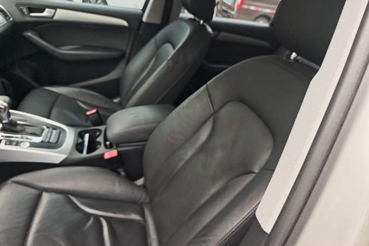 Used Audi Q5 2017 40 TFSI Technology Edition Left Front Seat
