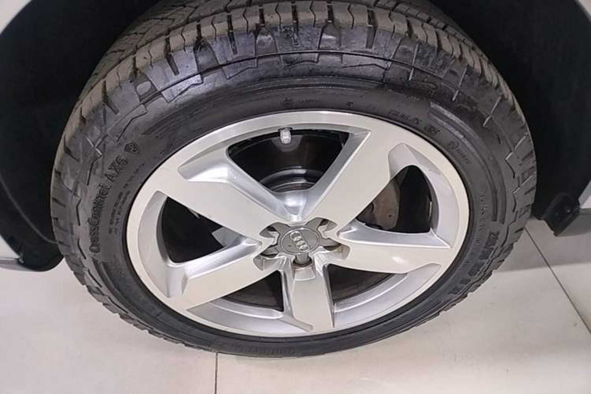 Used Audi Q5 2017 40 TFSI Ambition Edition Left Front Wheel Hub