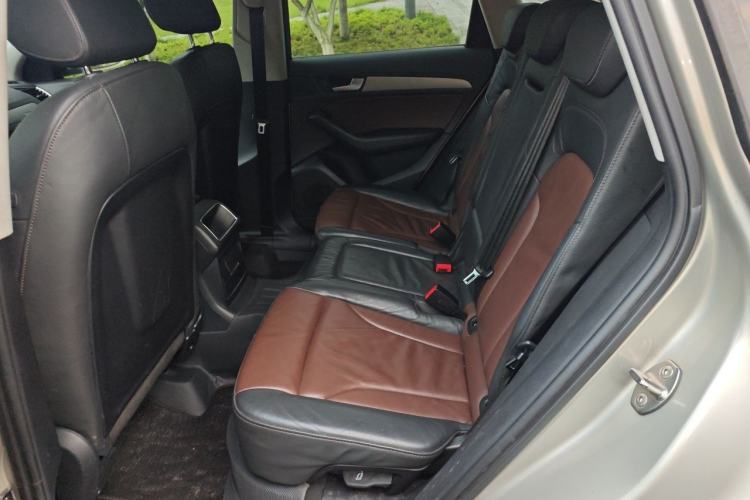 Used Audi Q5 2017 40 TFSI Ambition Edition Left Rear Seat
