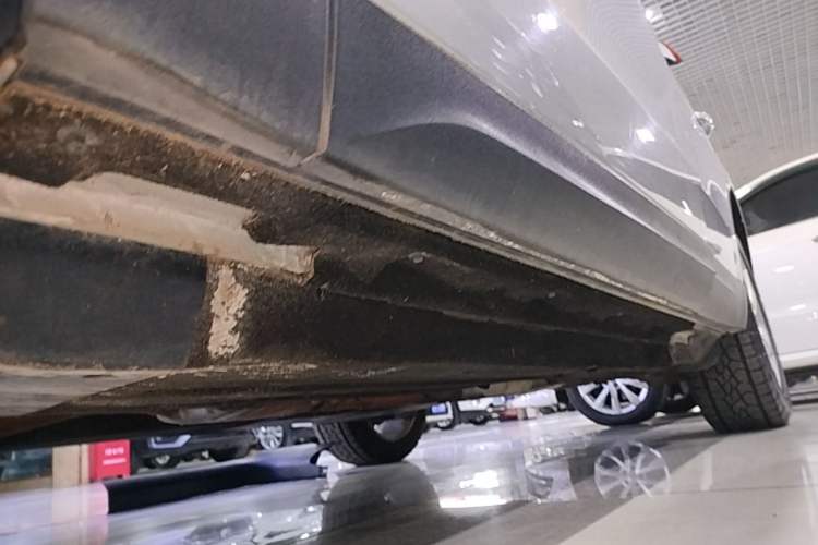 Used Audi Q5 2017 40 TFSI Ambition Edition Left Side Sill