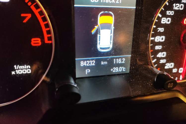 Used Audi Q5 2017 Plus 40 TFSI Technology Model Odometer Close Up
