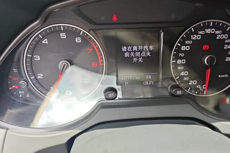 Used Audi Q5 2017 40 TFSI Technology Edition Odometer Close Up