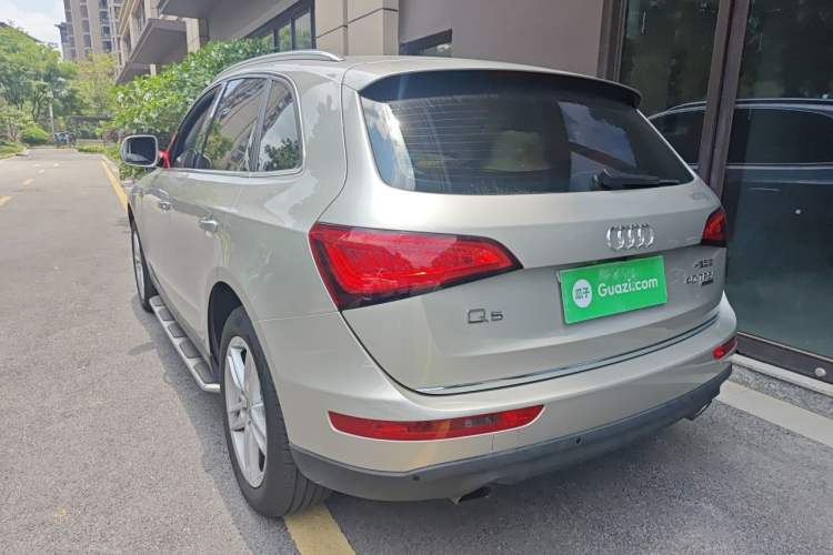 Used Audi Q5 2017 40 TFSI Technology Edition Rear Left 45 Deg