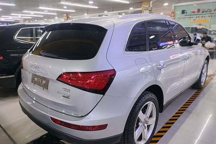 Used Audi Q5 2017 40 TFSI Ambition Edition Rear Right 45 Deg