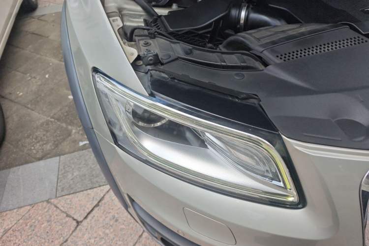 Used Audi Q5 2017 Plus 40 TFSI Technology Model Right Front Headlight
