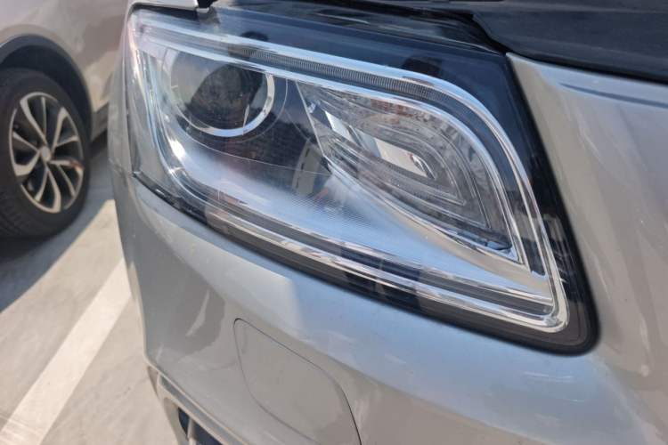 Used Audi Q5 2017 Plus 40 TFSI Technology Model Right Front Headlight