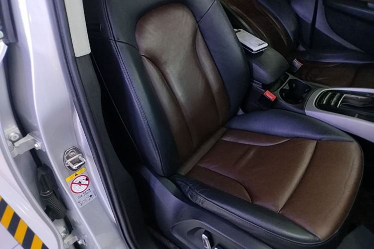 Used Audi Q5 2017 40 TFSI Ambition Edition Right Front Seat