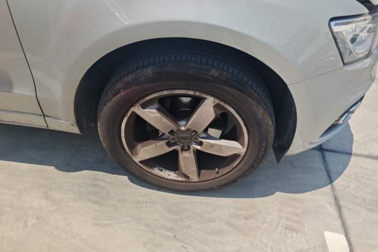 Used Audi Q5 2017 Plus 40 TFSI Technology Model Right Front Wheel Hub