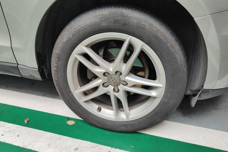 Used Audi Q5 2017 Plus 40 TFSI Technology Model Right Front Wheel Hub
