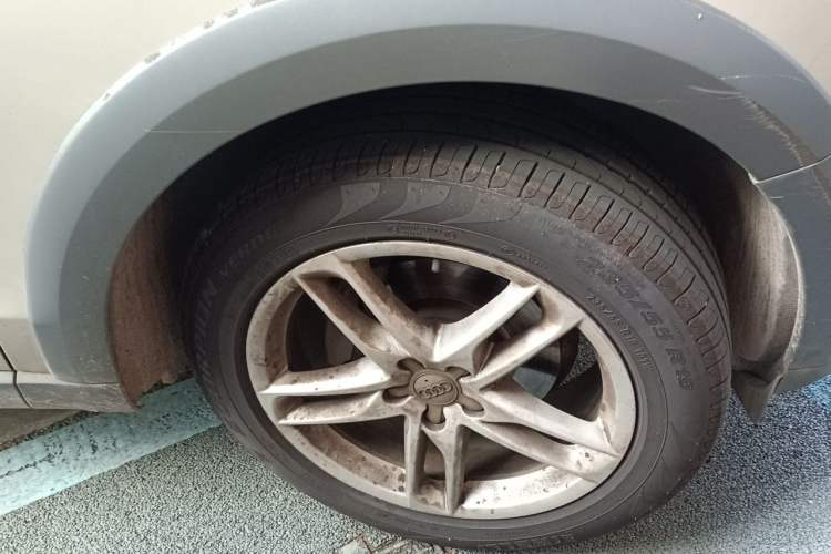 Used Audi Q5 2017 Plus 40 TFSI Technology Model Right Front Wheel Hub
