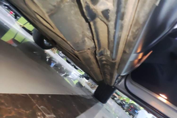 Used Audi Q5 2017 Plus 40 TFSI Technology Model Right Side Sill