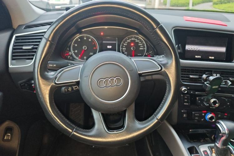 Used Audi Q5 2017 40 TFSI Ambition Edition Steering Wheel