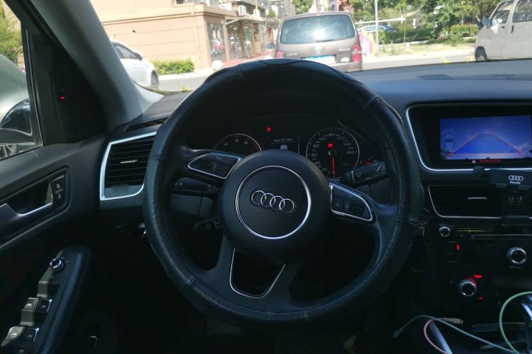 Used Audi Q5 2017 Plus 40 TFSI Technology Model Steering Wheel