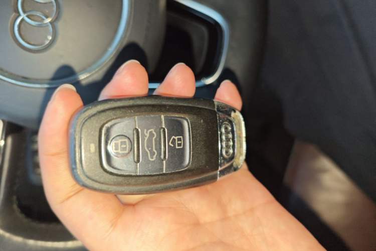 Used Audi Q5 2017 40 TFSI Ambition Edition Vehicle Key
