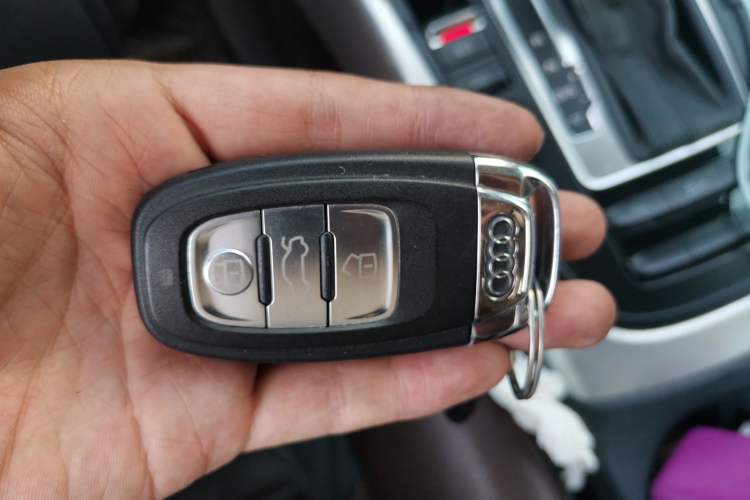 Used Audi Q5 2017 Plus 40 TFSI Technology Model Vehicle Key