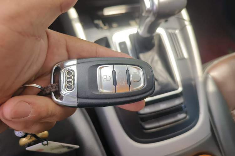 Used Audi Q5 2017 Plus 40 TFSI Ambition Model Vehicle Key
