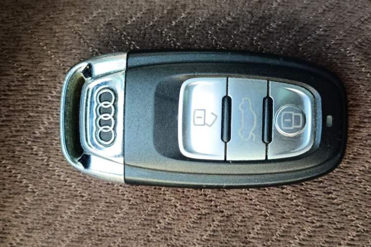 Used Audi Q5 2017 Plus 40 TFSI Technology Model Vehicle Key