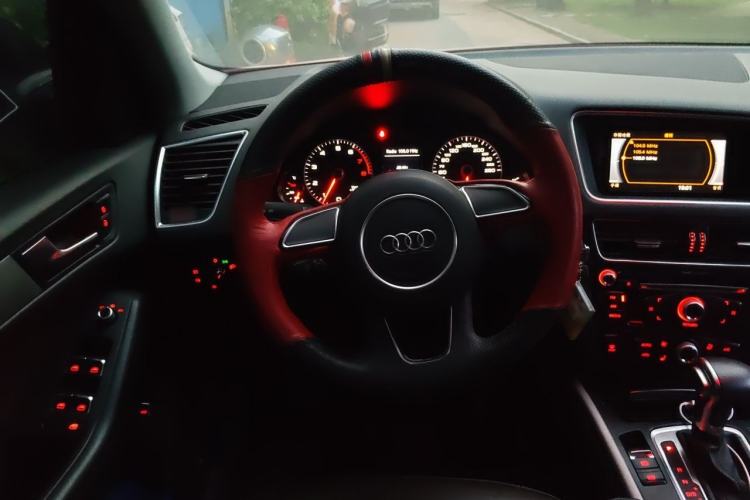 Used Audi Q5 2017 40 TFSI Ambition Edition Steering Wheel