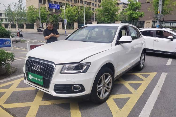 Used Audi Q5 2017 40 TFSI Technology Edition Guazi used car, China used car export, Used car for sale, Used Audi cars, Cheapest cars for sale