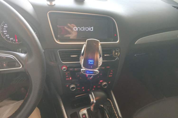 Used Audi Q5 2017 Plus 40 TFSI Technology Model Audio And AC Panel