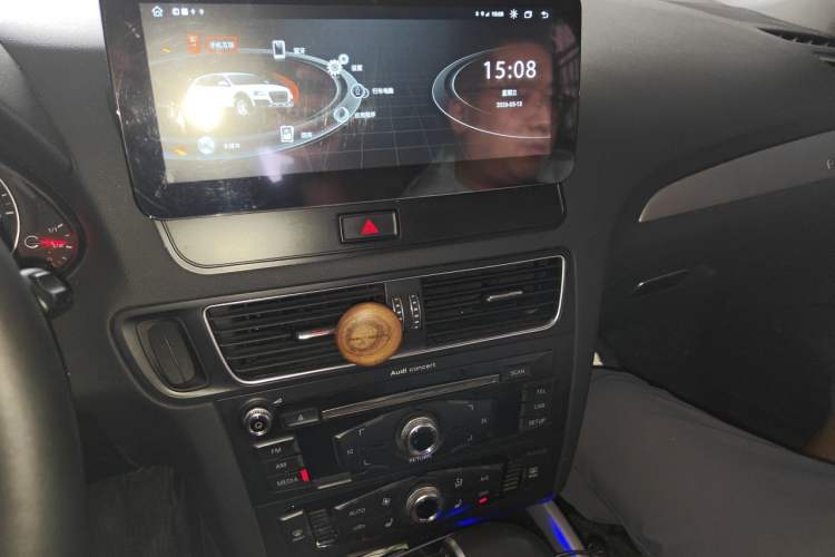Used Audi Q5 2017 Plus 40 TFSI Ambition Model Audio And AC Panel