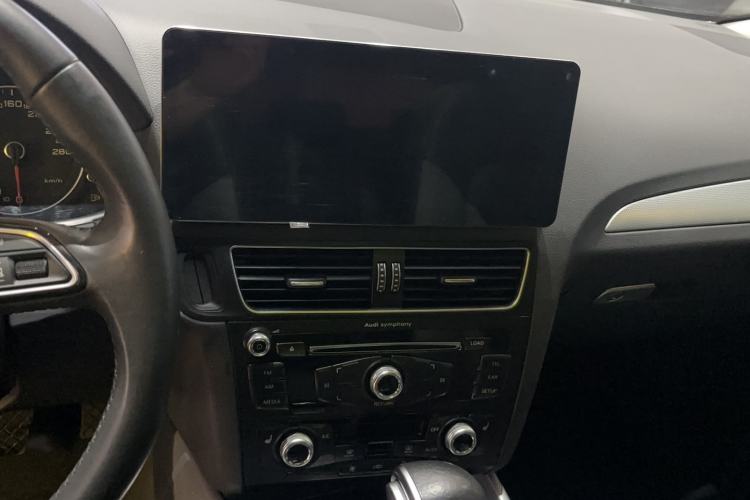 Used Audi Q5 2017 Plus 40 TFSI Technology Model Audio And AC Panel