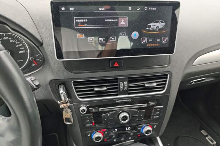 Used Audi Q5 2017 Plus 40 TFSI Technology Model Audio And AC Panel