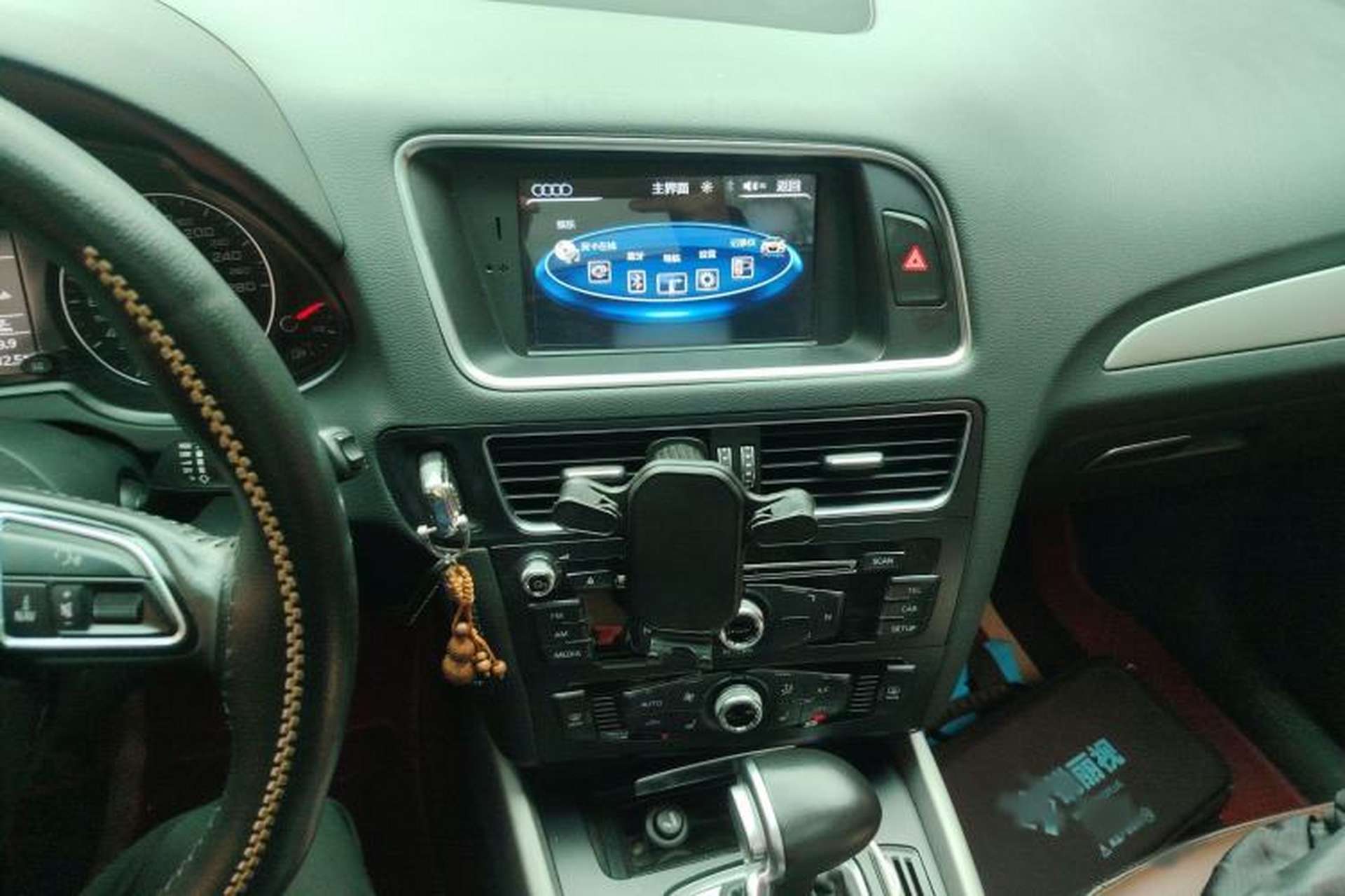 Used Audi Q5 2017 40 TFSI Ambition Edition Audio And AC Panel