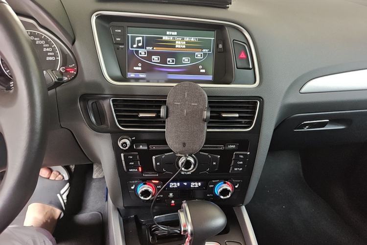 Used Audi Q5 2017 Plus 40 TFSI Technology Model Audio And AC Panel