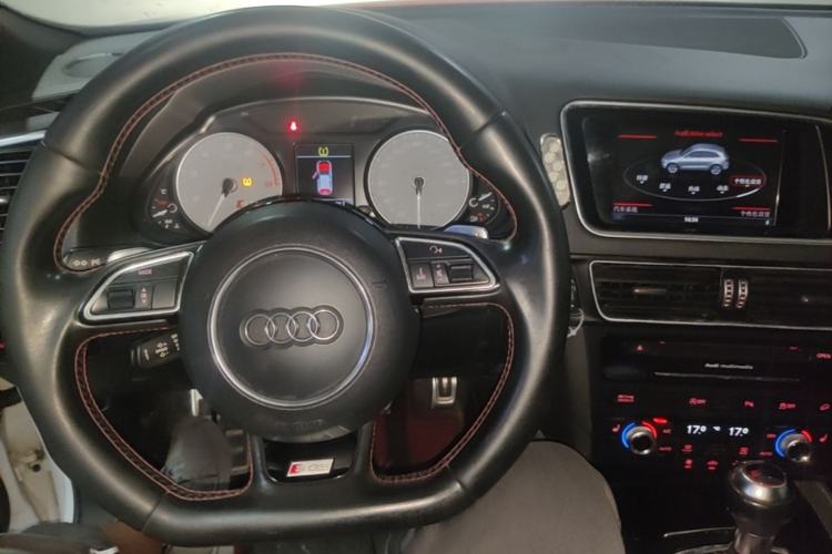 Used Audi Q5 2017 SQ5 3.0 TFSI quattro Center Console