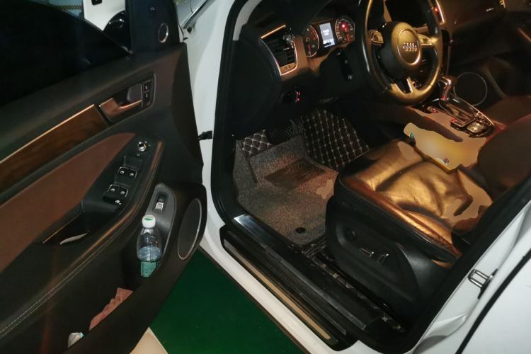 Used Audi Q5 2017 Plus 40 TFSI Technology Model Driver Seat