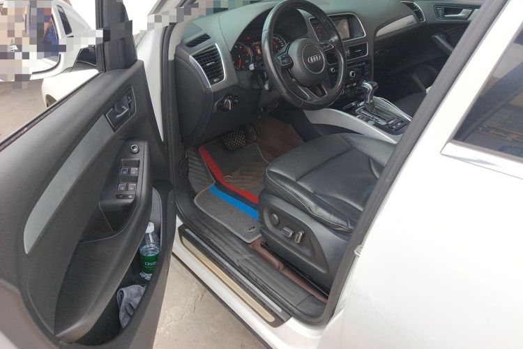 Used Audi Q5 2017 40 TFSI Technology Edition Driver Seat