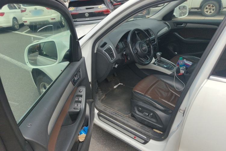 Used Audi Q5 2017 40 TFSI Ambition Edition Driver Seat