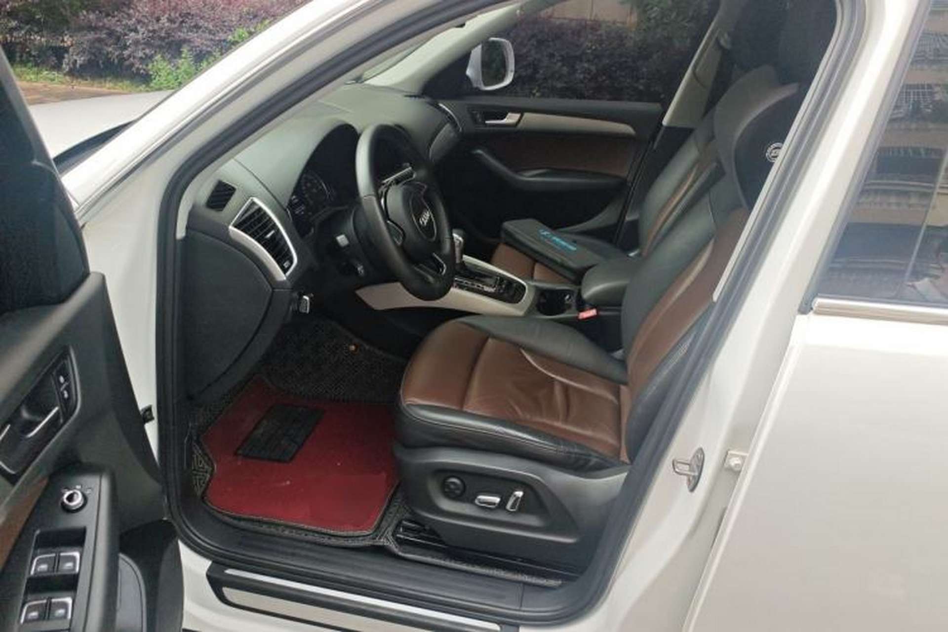 Used Audi Q5 2017 Plus 40 TFSI Ambition Model Driver Seat