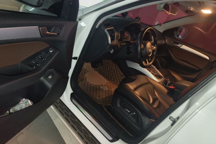 Used Audi Q5 2017 40 TFSI Technology Edition Driver Seat