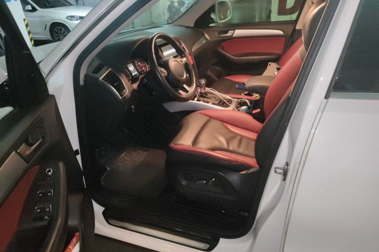 Used Audi Q5 2017 Plus 40 TFSI Technology Model Driver Seat