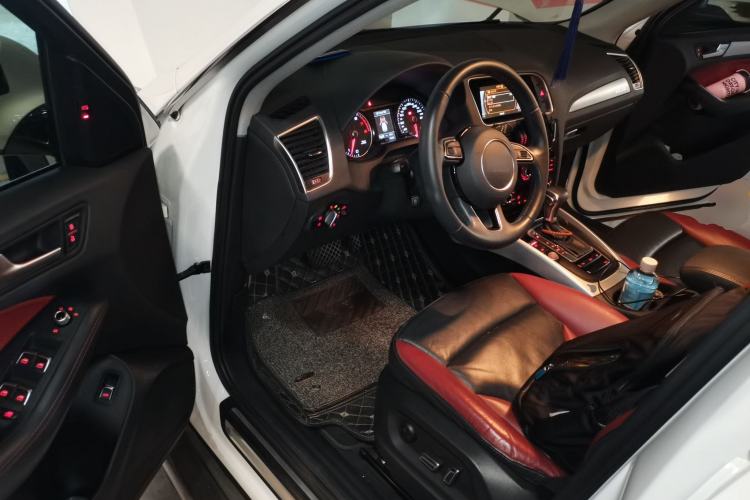 Used Audi Q5 2017 Plus 40 TFSI Technology Model Driver Seat