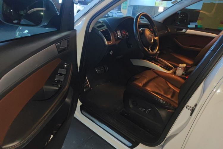 Used Audi Q5 2017 Plus 40 TFSI Technology Model Driver Seat
