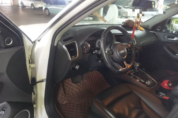 Used Audi Q5 2017 Plus 40 TFSI Comfort Model Driver Seat